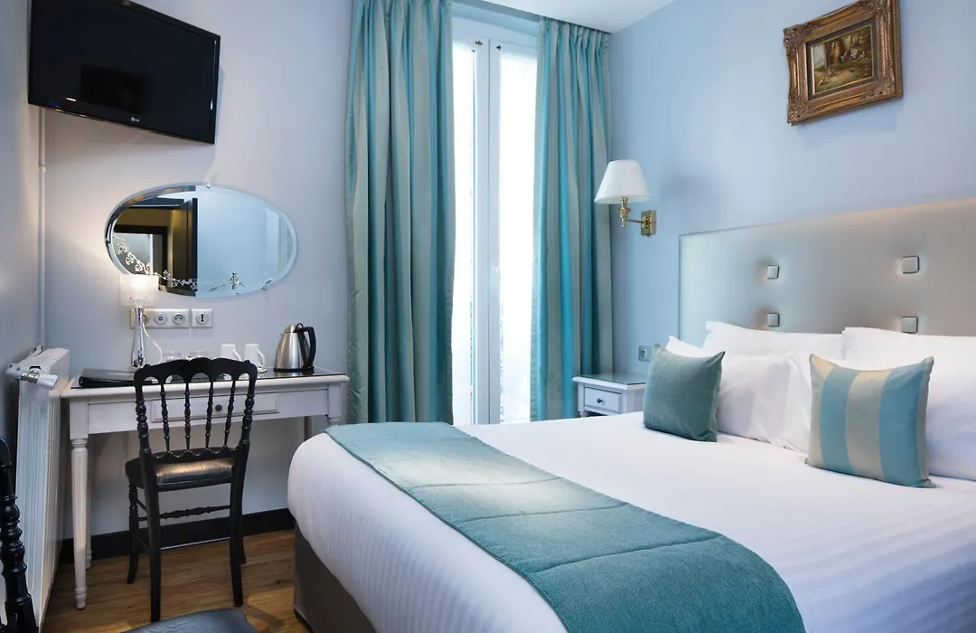 Hotel Plaza Elysees-1